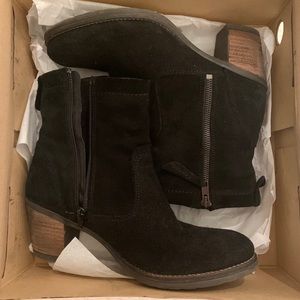 Taos Shaka Black Suede Booties